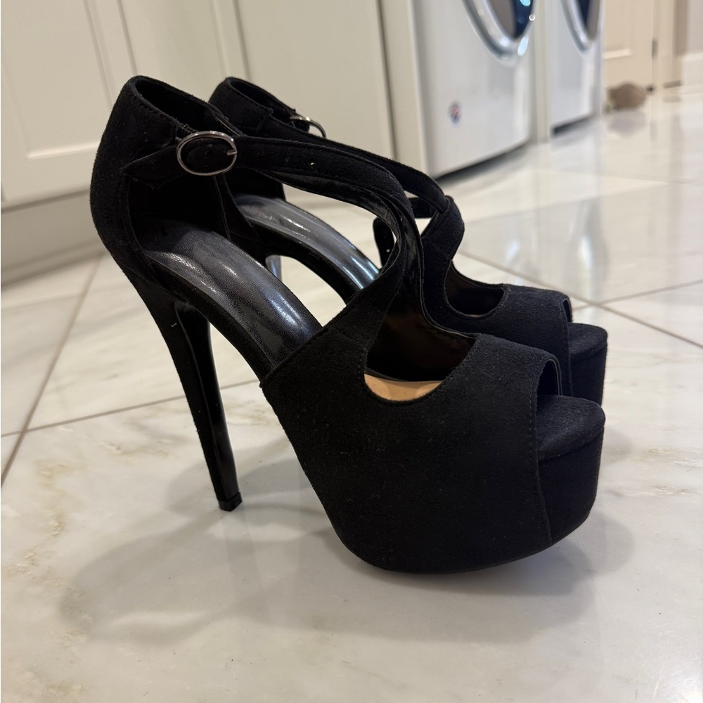 Vintage Black Strappy Platform Heels